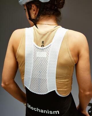 Pas Normal Studios Women&#39;s Sleeveless Camel