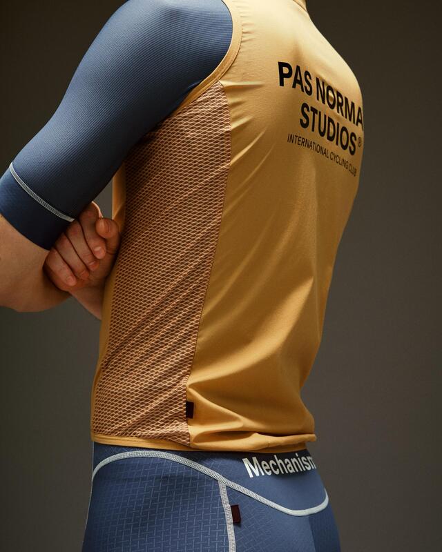 Pas Normal Studios Mech Stow Away Gilet Camel - S 