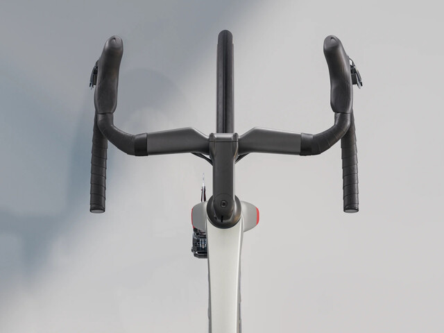 Trek Madone SL7 - Gen 8 Ultegra Di2 M Matte Lunar Silver 