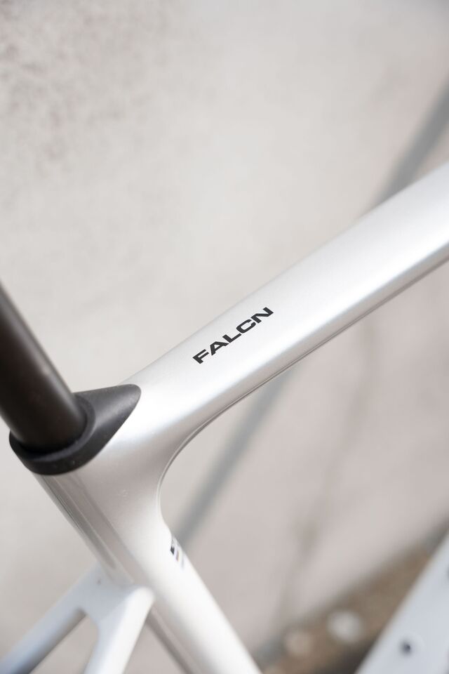 Ridley FALCN - 105 Di2 / Forza CR38 XS Pearl White/Silver 