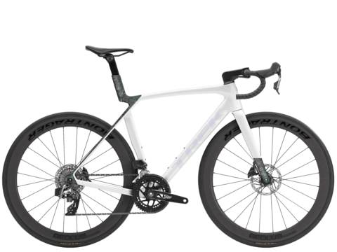 Trek Madone SL 6 AXS Gen 8 Dame Gloss Crystal White/Matte Deep Smoke