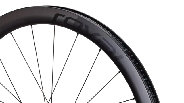 Roval Terra Aero CL - Front Satin Carbon/Gloss Black 