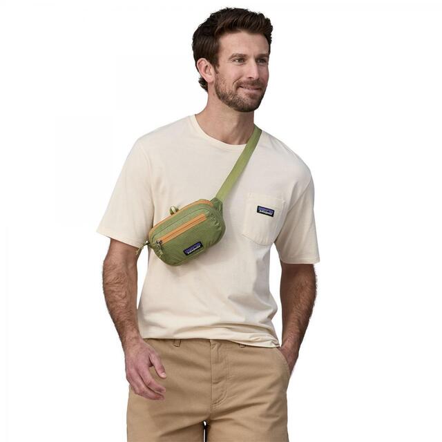 Patagonia Ultralight Black Hole Mini Hip Bugr Buckhorn Green 