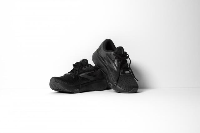 Brooks Ghost 16 Gtx Dame Black/Black/Ebony 